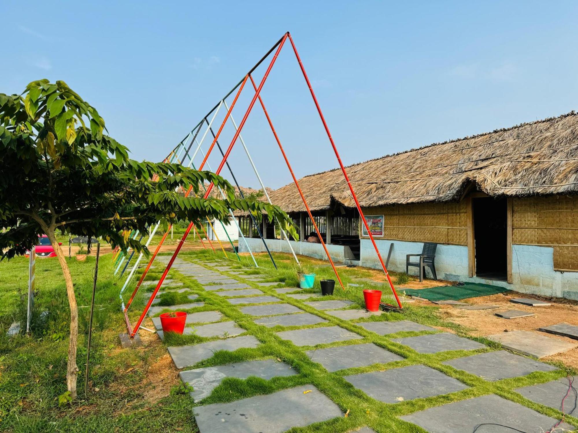 Murali Guesthouse Hampi Ngoại thất bức ảnh