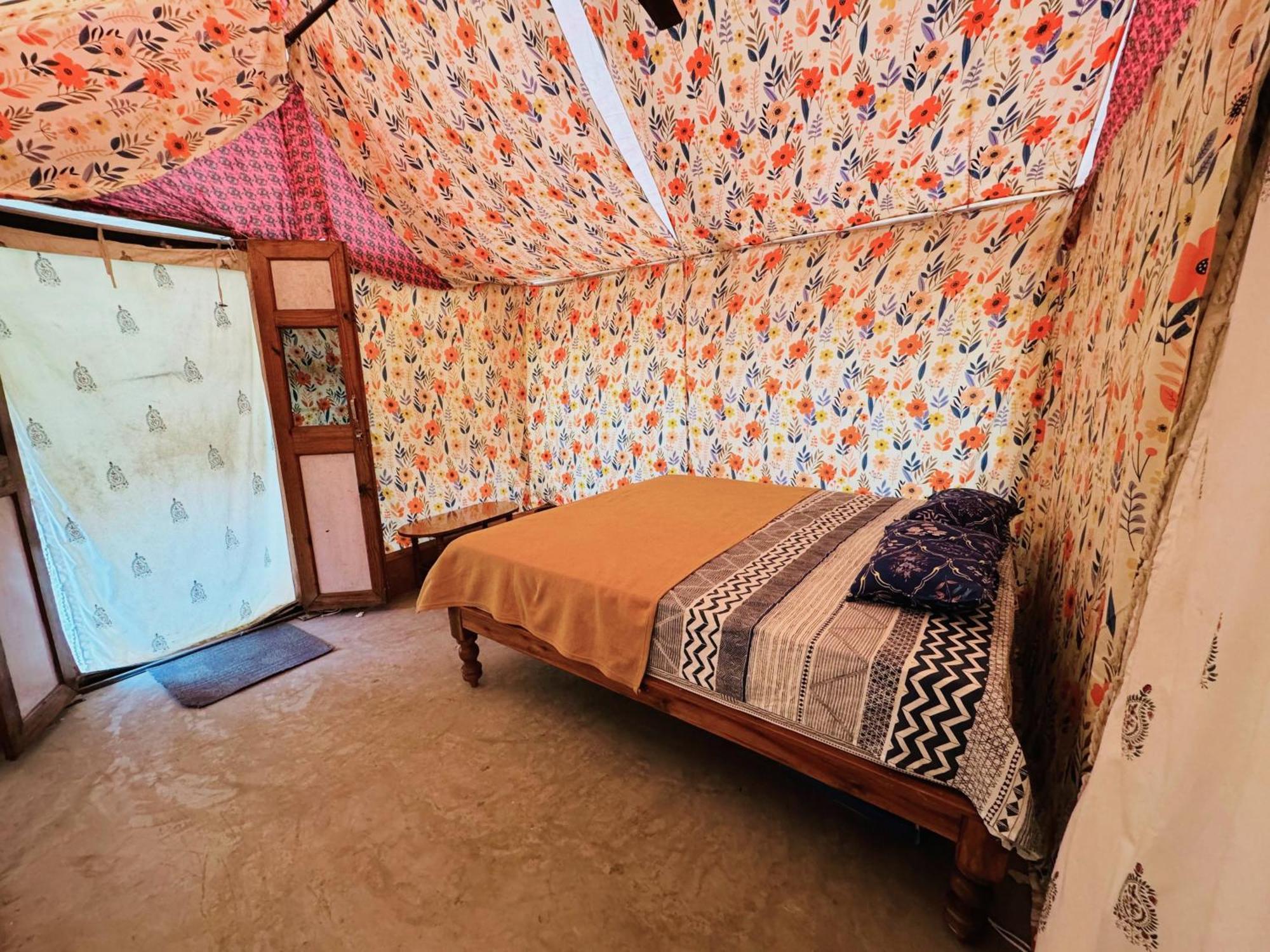 Murali Guesthouse Hampi Ngoại thất bức ảnh