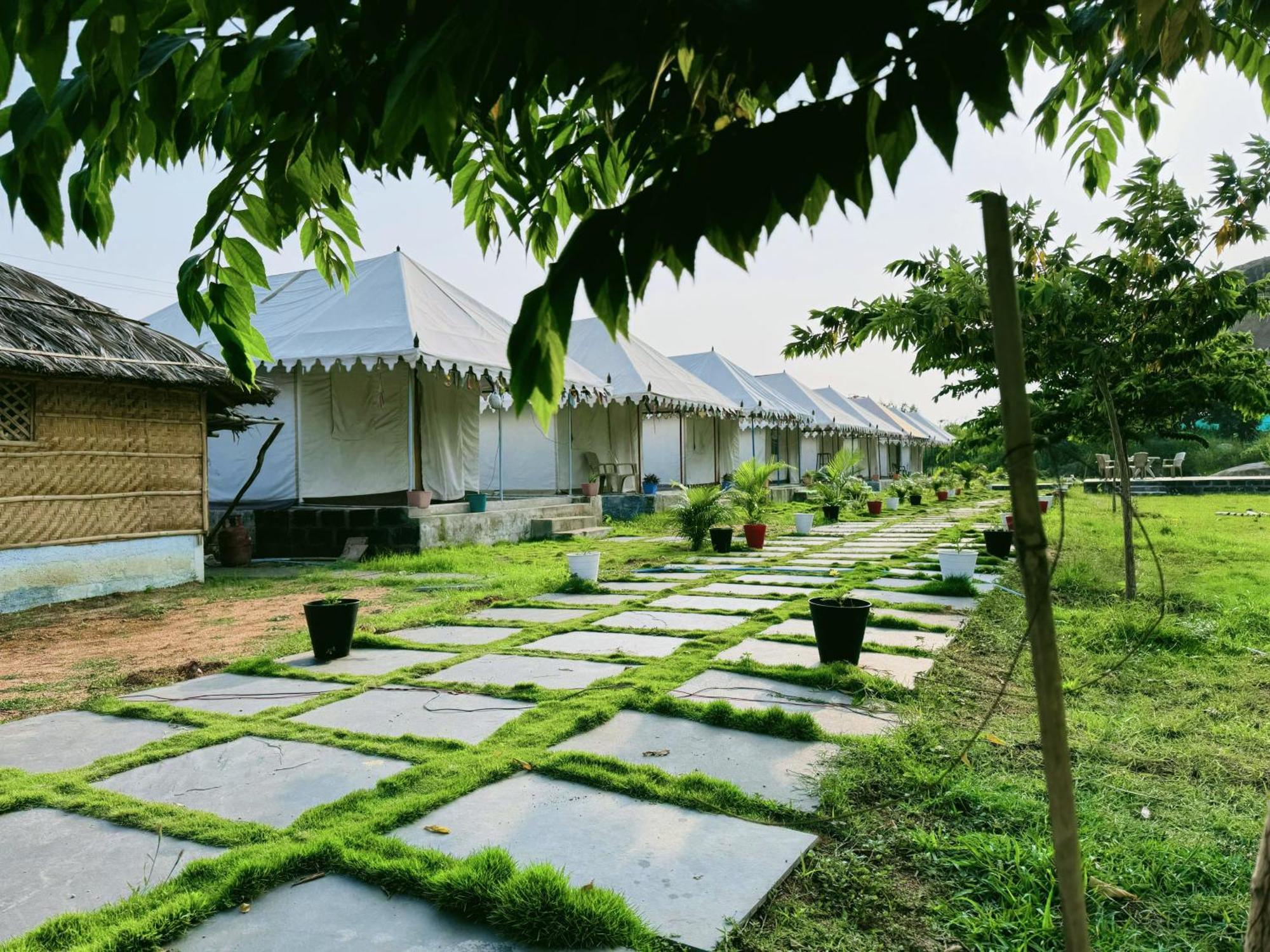 Murali Guesthouse Hampi Ngoại thất bức ảnh