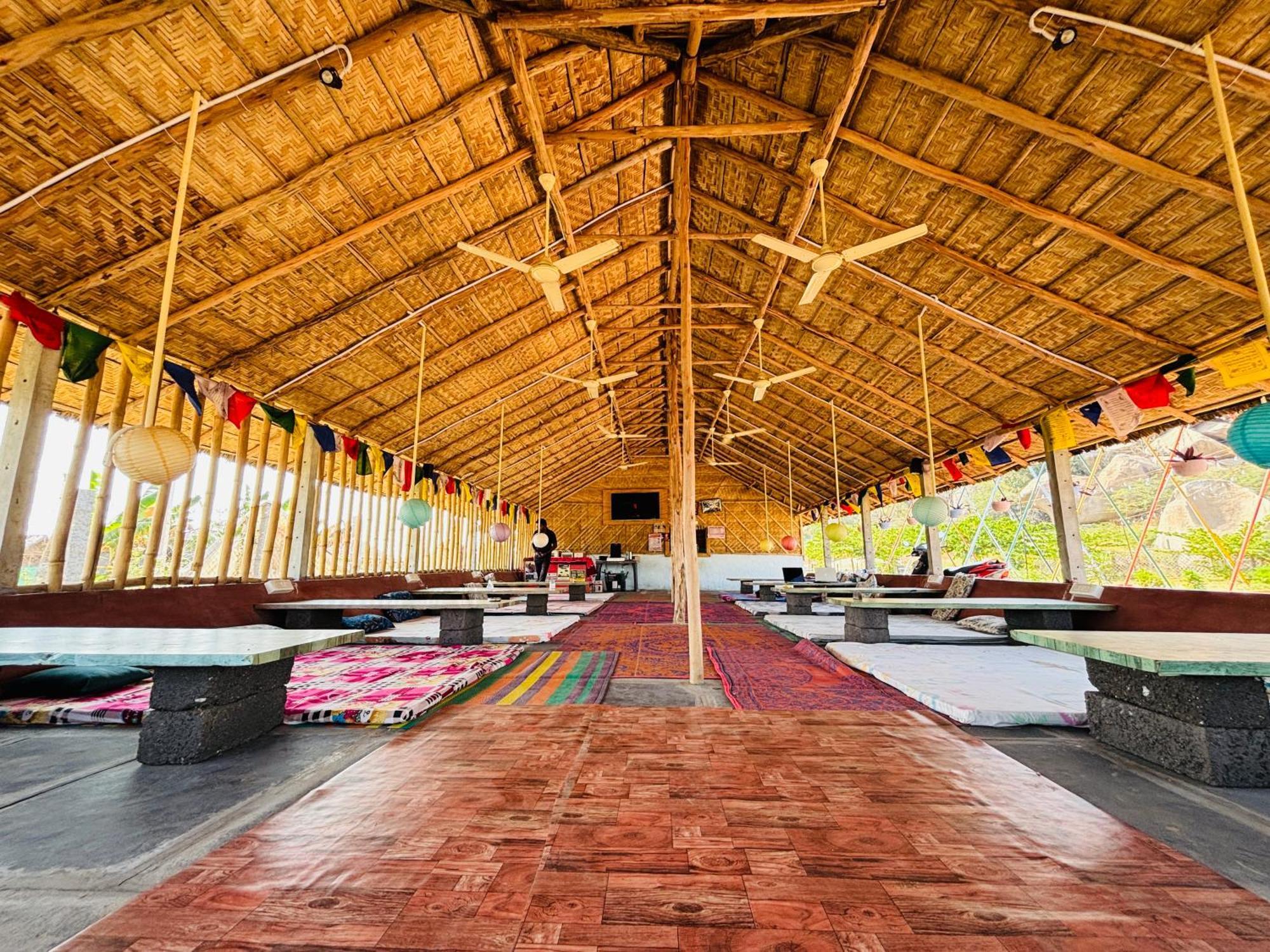 Murali Guesthouse Hampi Ngoại thất bức ảnh