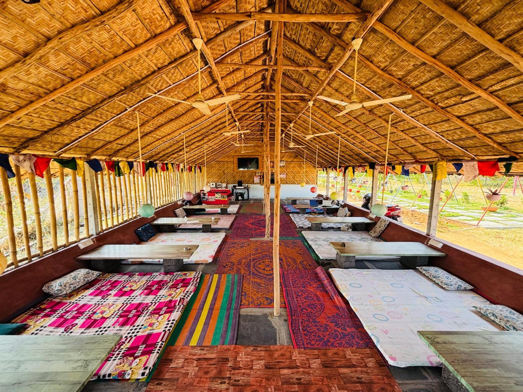 Murali Guesthouse Hampi Ngoại thất bức ảnh